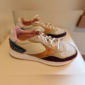 HOFF Santa Monica Sneaker Women's Size 9 Colorful